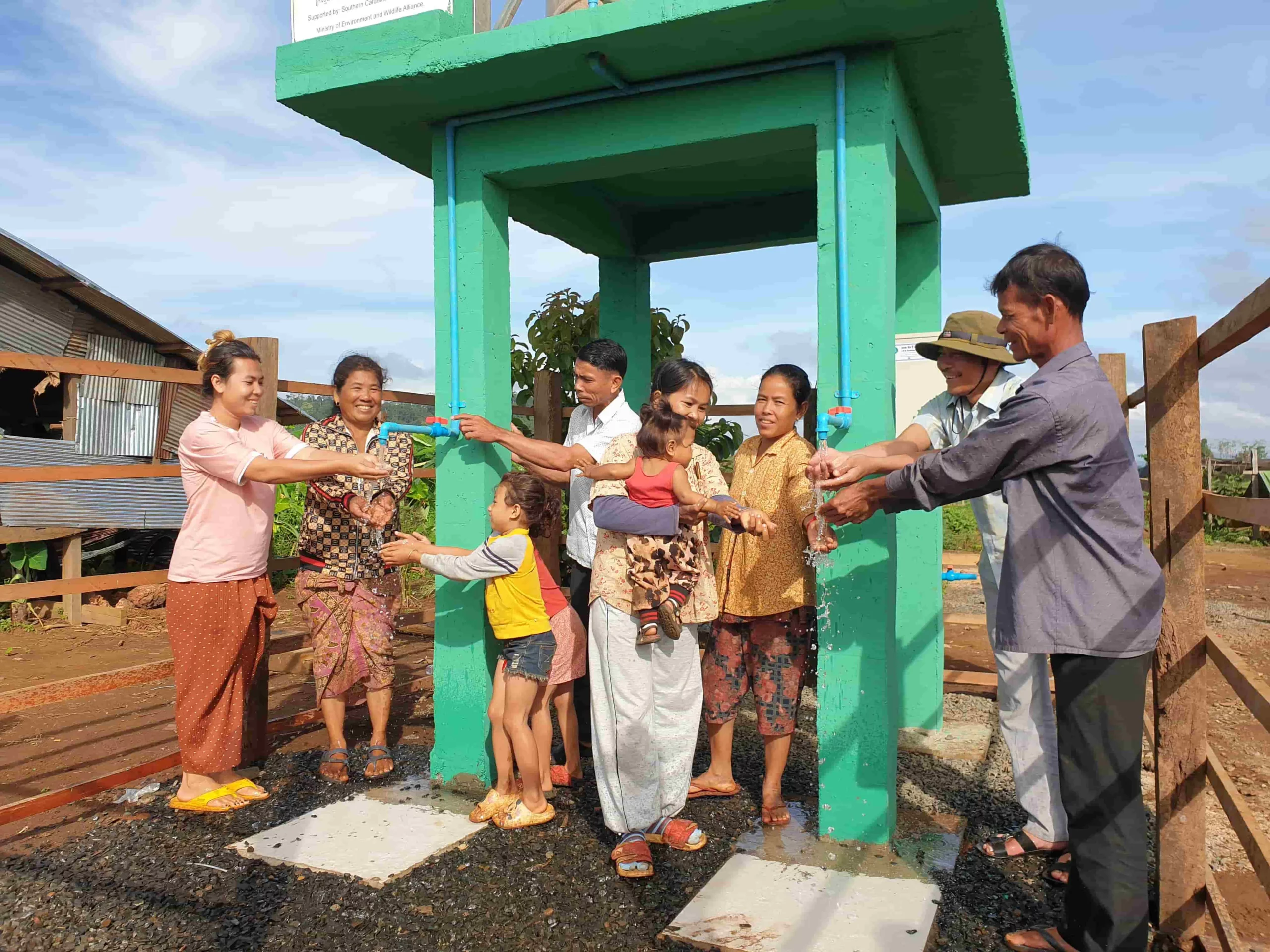 ></noscript>80,000 people with improved access to clean water